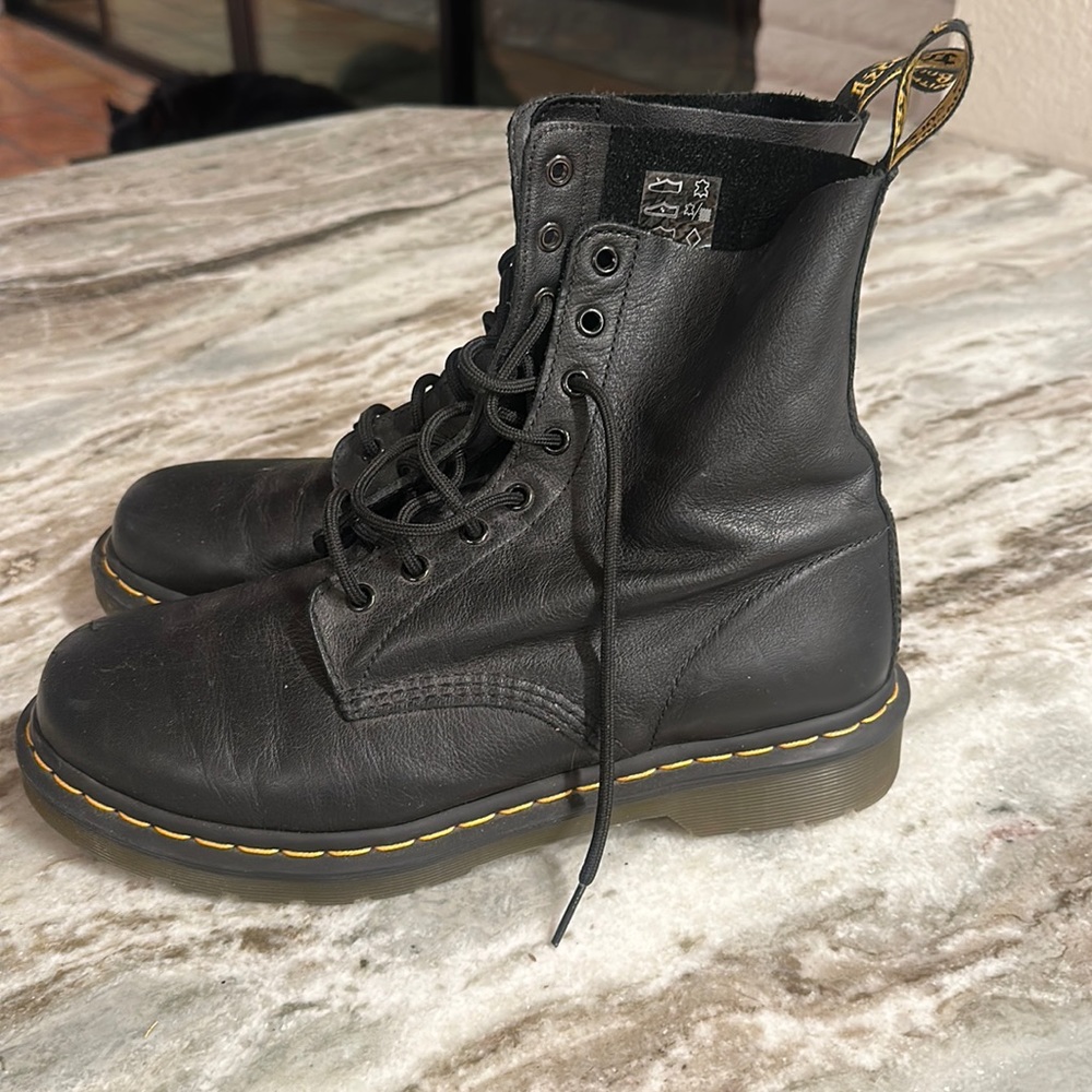 Doc marten pascal. Literally like new